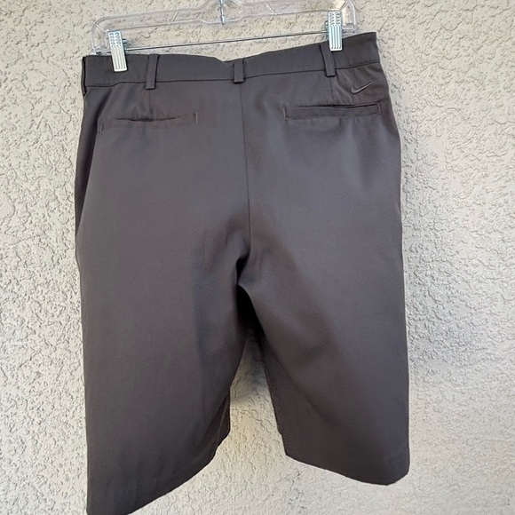 Nike Gray Flat Front Shorts for Casual Comfort‎ - Picture 7 of 9